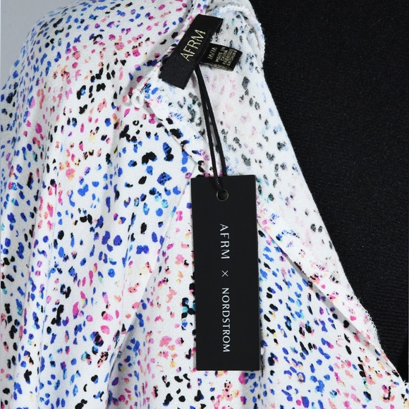 Nordstrom Round Neck Long Balloon Sleeves Top - Picture 7 of 8